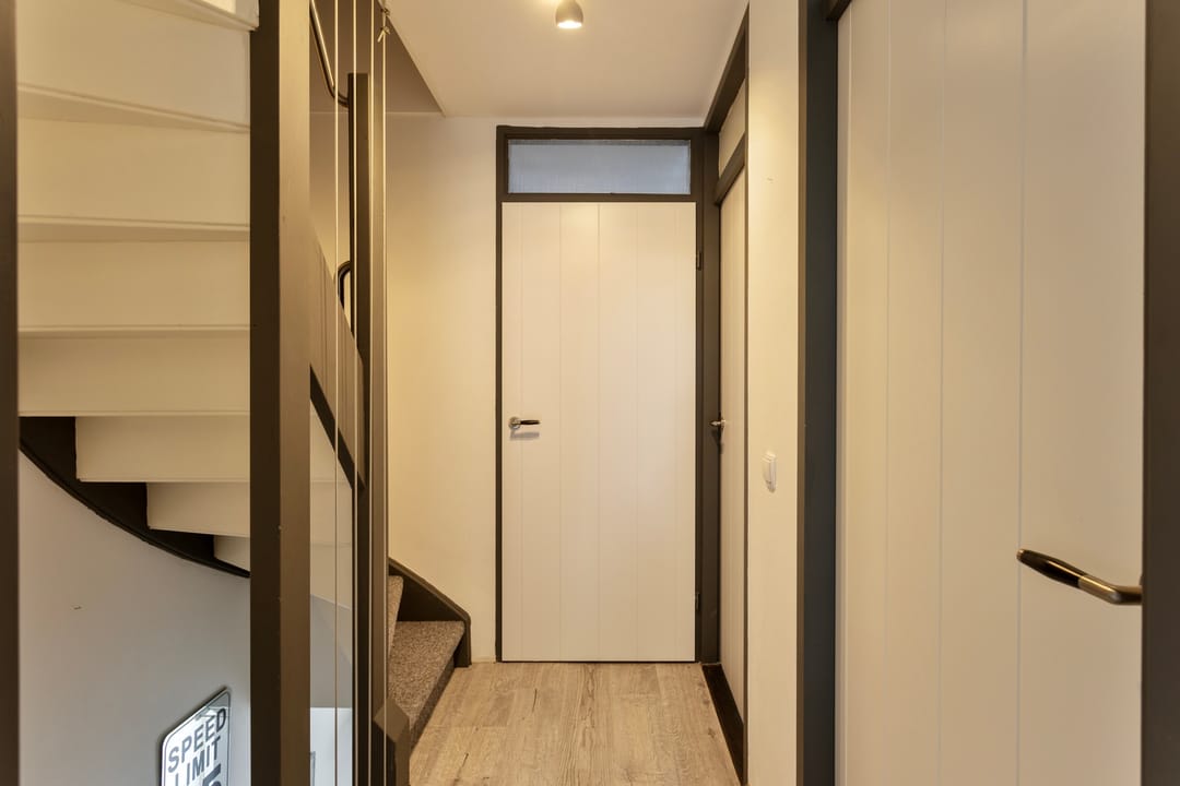 Photo 13 of Koningin Emmastraat 21