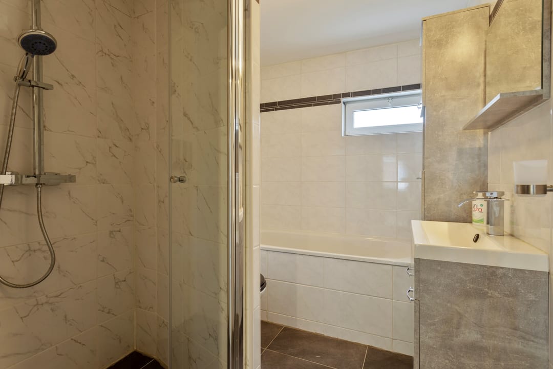 Photo 16 of Koningin Emmastraat 21