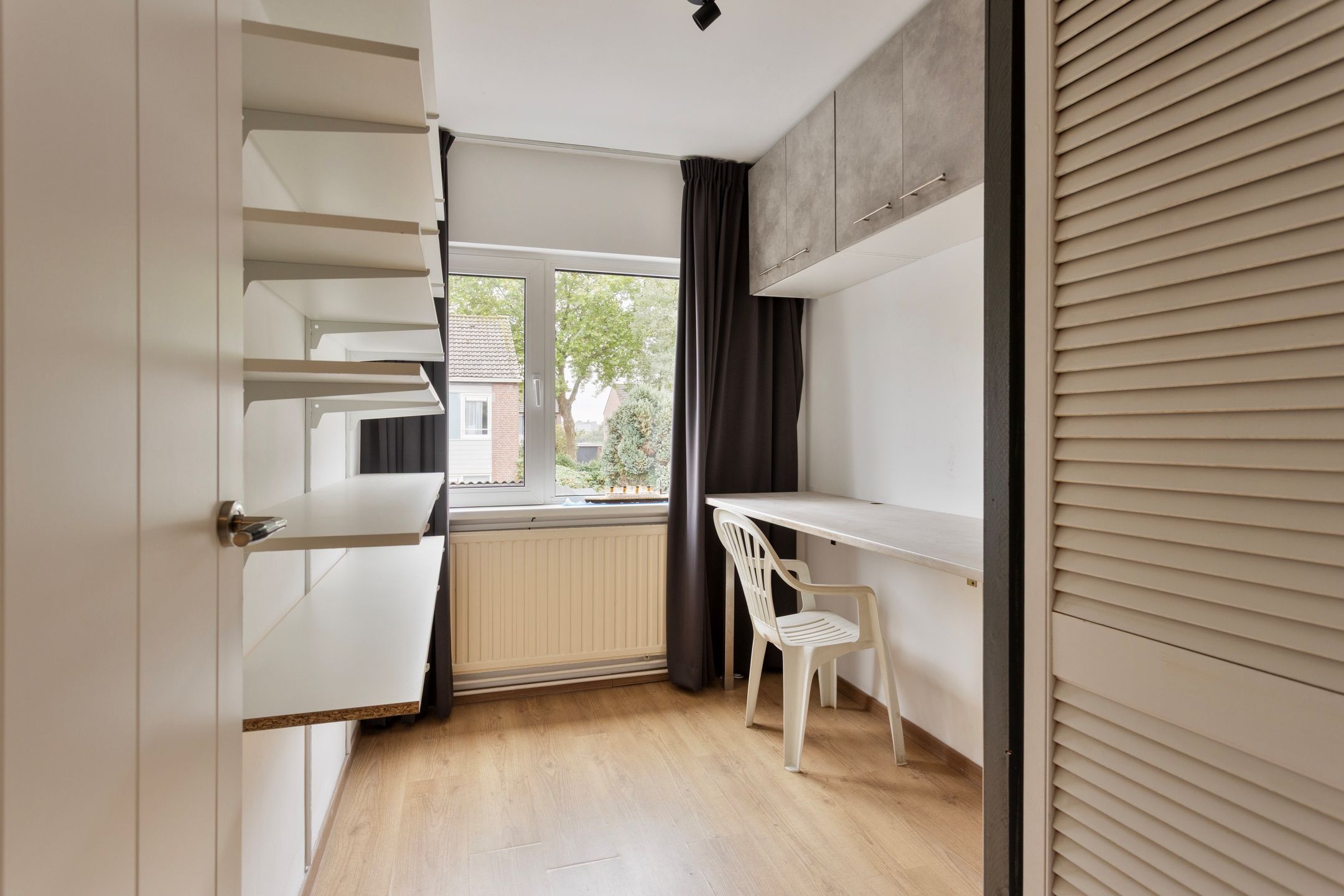 Photo 18 of Koningin Emmastraat 21