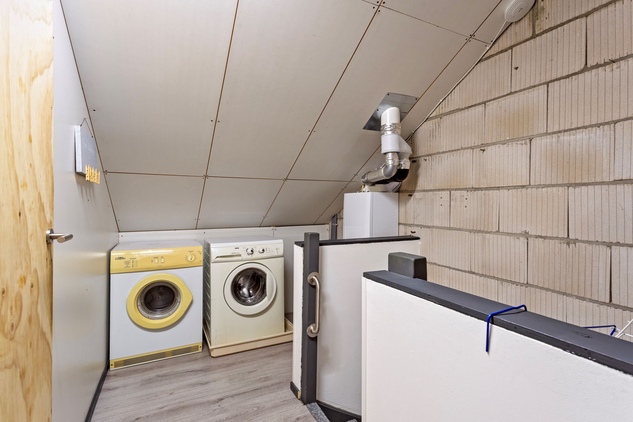 Photo 21 of Koningin Emmastraat 21