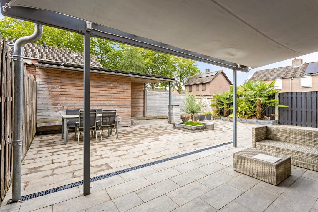 Photo 28 of Koningin Emmastraat 21