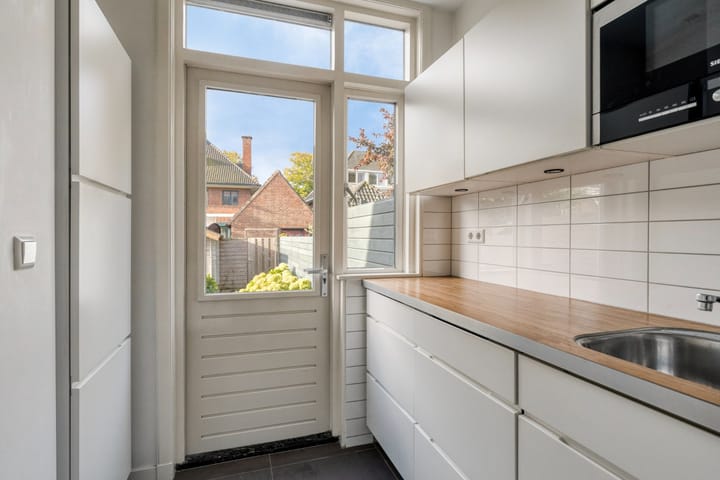 Photo 18 of Hugo de Grootstraat 29