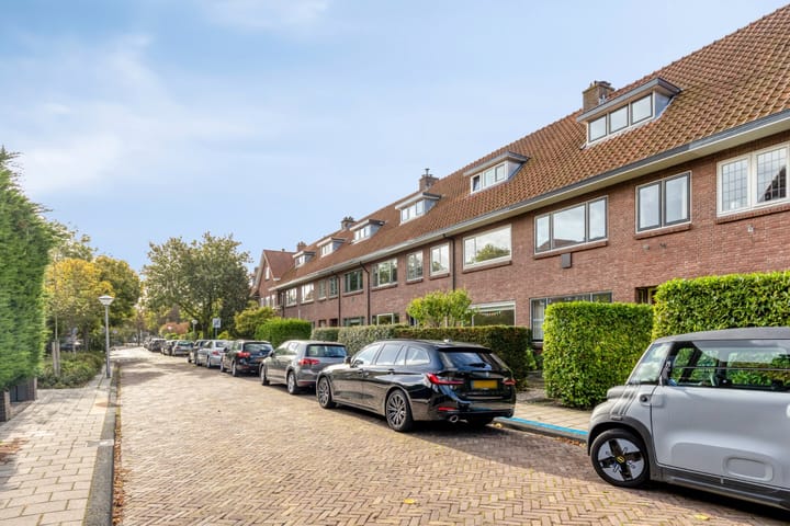 Photo 38 of Hugo de Grootstraat 29