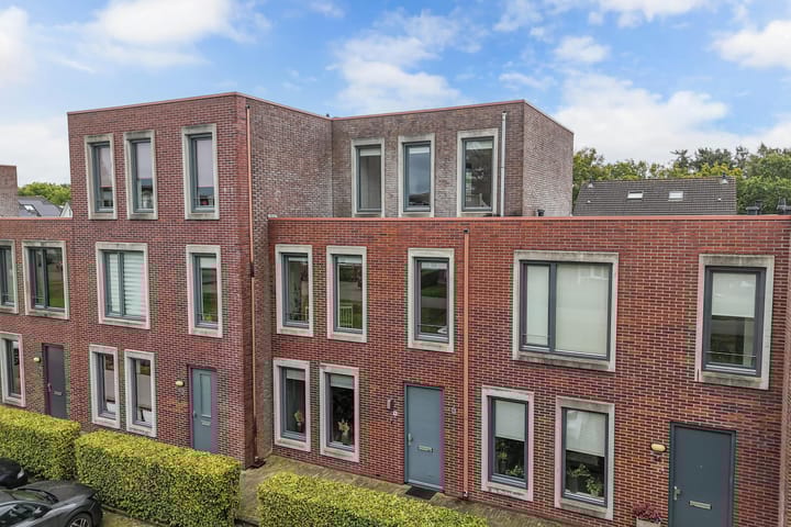 Photo 1 of Smaragd 16