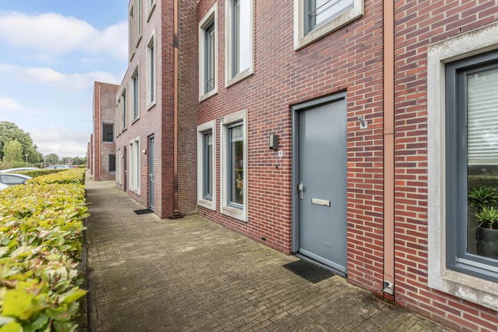 Photo 9 of Smaragd 16