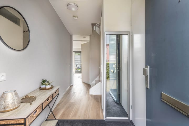 Photo 10 of Smaragd 16