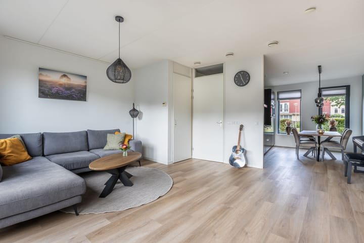 Photo 11 of Smaragd 16