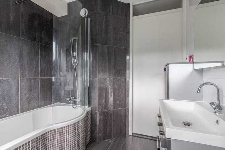 Photo 31 of Smaragd 16