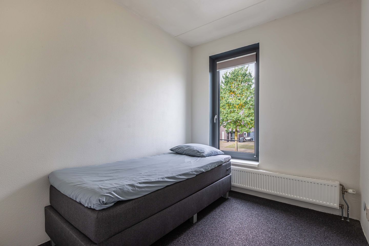 Foto 34 van Smaragd 16