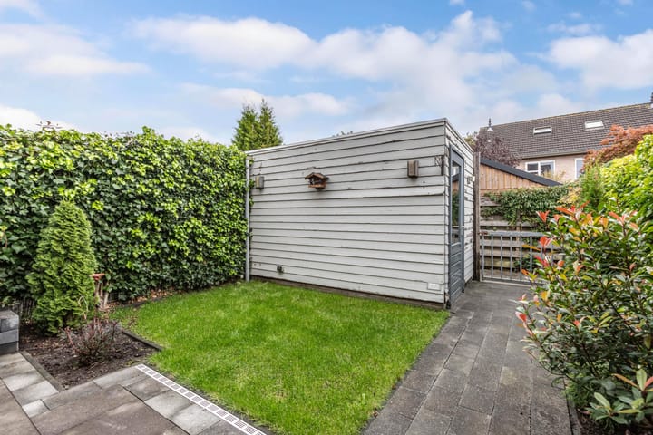 Photo 46 of Smaragd 16