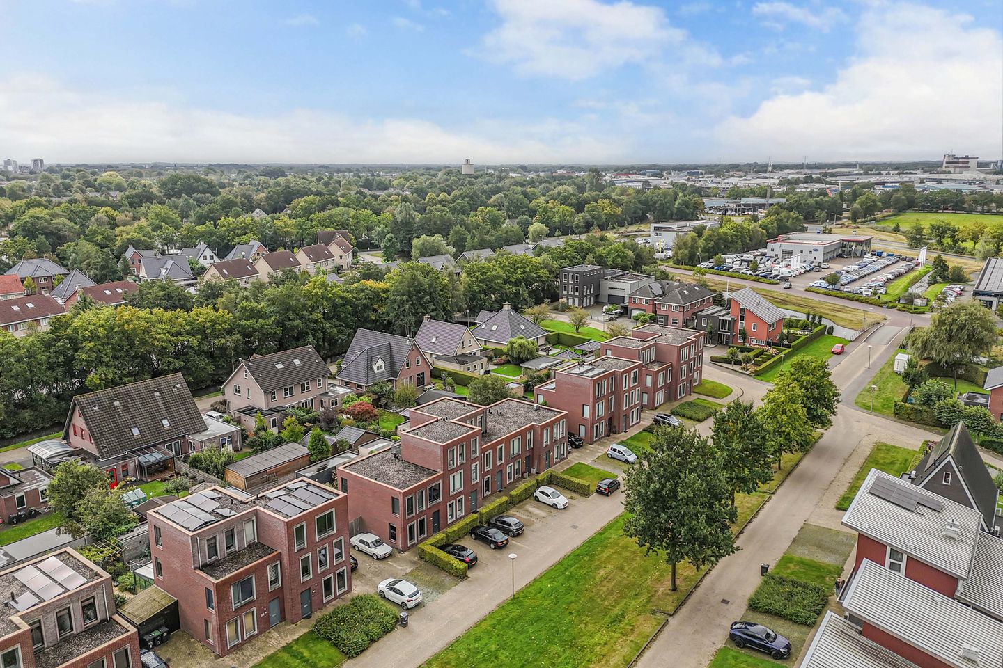 Foto 50 van Smaragd 16