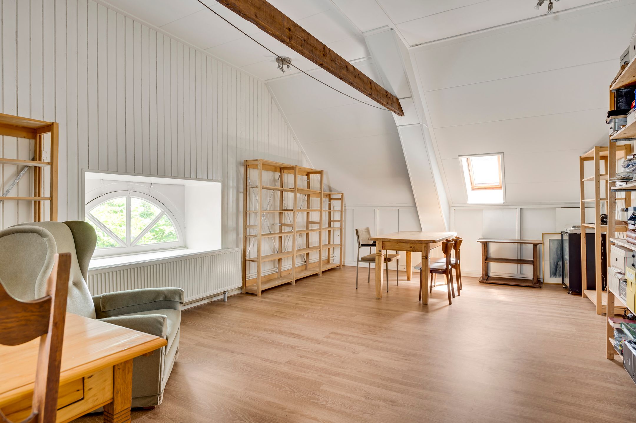 Photo 42 of Niesstraat 3