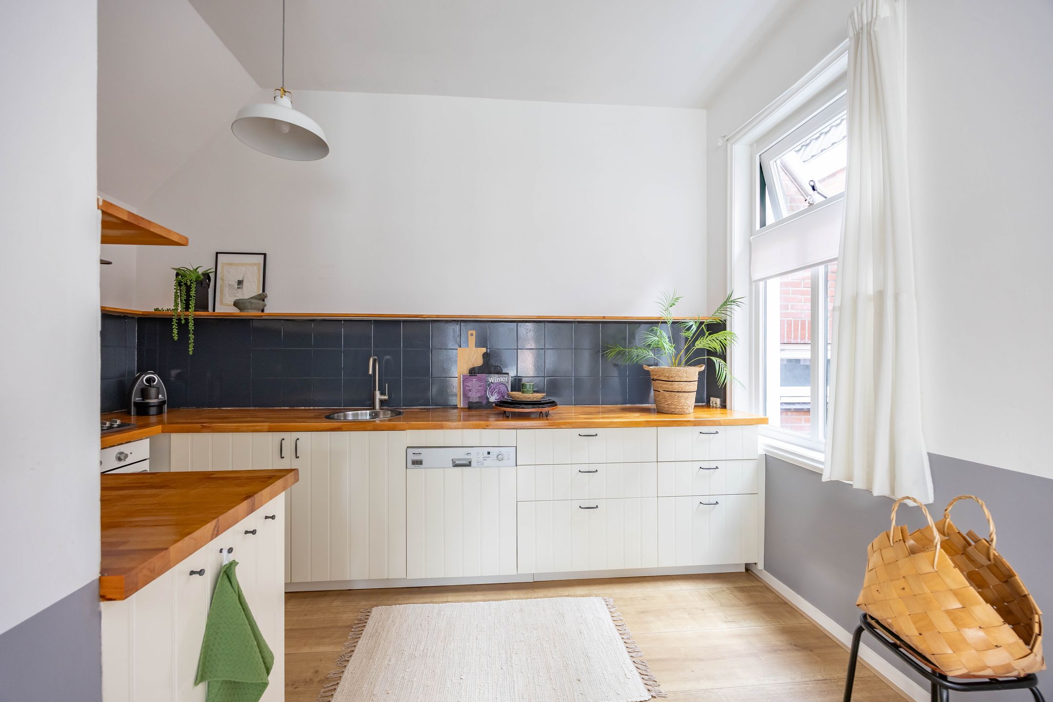 Photo 12 of Nieuwe Boteringestraat 25-A