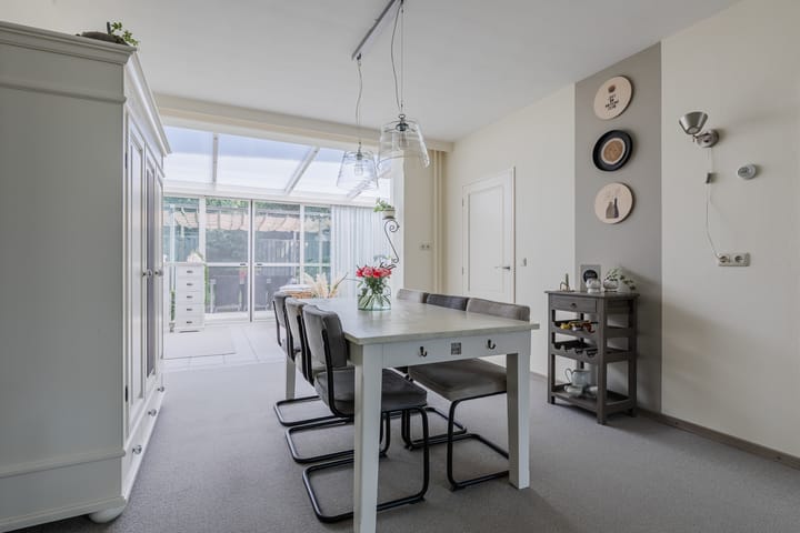 Photo 12 of Hoefblad 44