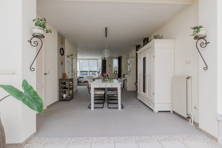 Photo 14 of Hoefblad 44