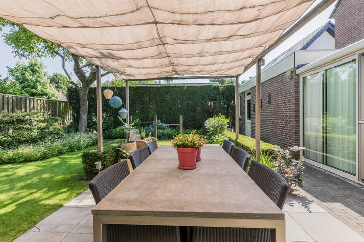 Photo 40 of Hoefblad 44