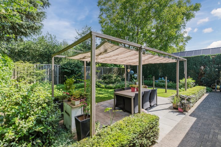 Photo 41 of Hoefblad 44