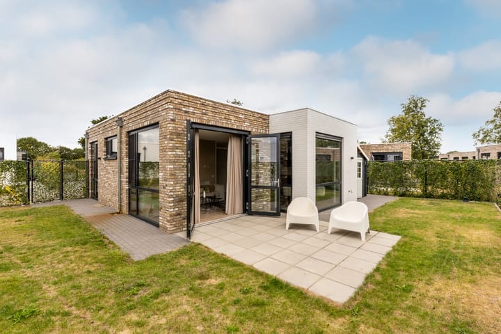 Photo 2 of Loverensestraat 3-R241