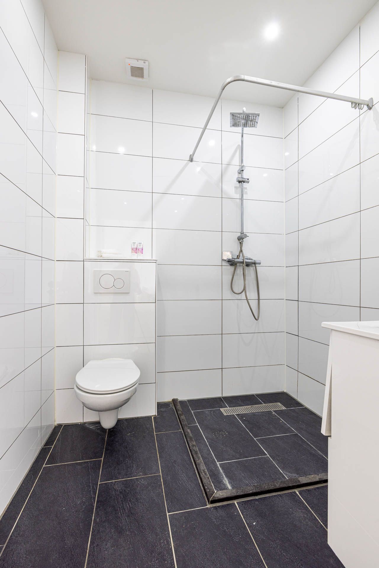 Photo 18 of Rodenrijselaan 64-A02