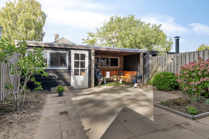 Photo 32 of Irisstraat 18