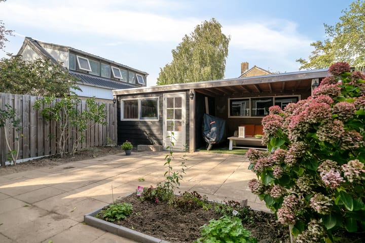 Photo 33 of Irisstraat 18