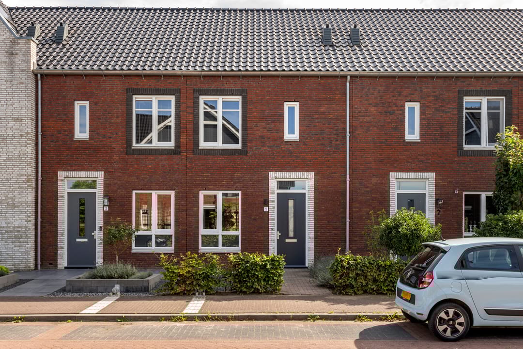 Foto 1 van Zonnebaars 5