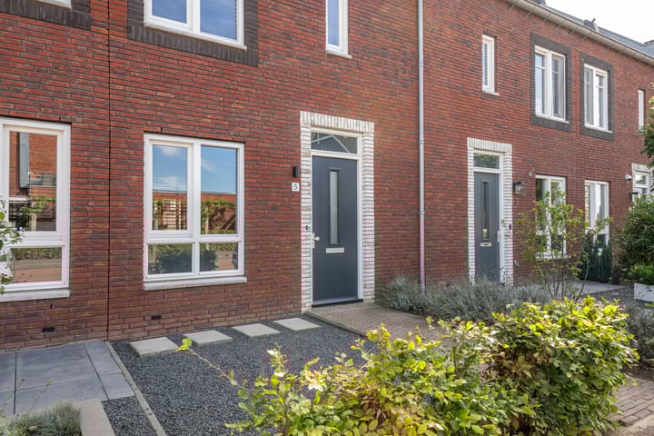 Foto 2 van Zonnebaars 5