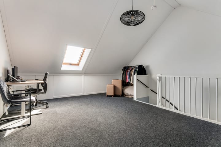 Foto 24 van Zonnebaars 5