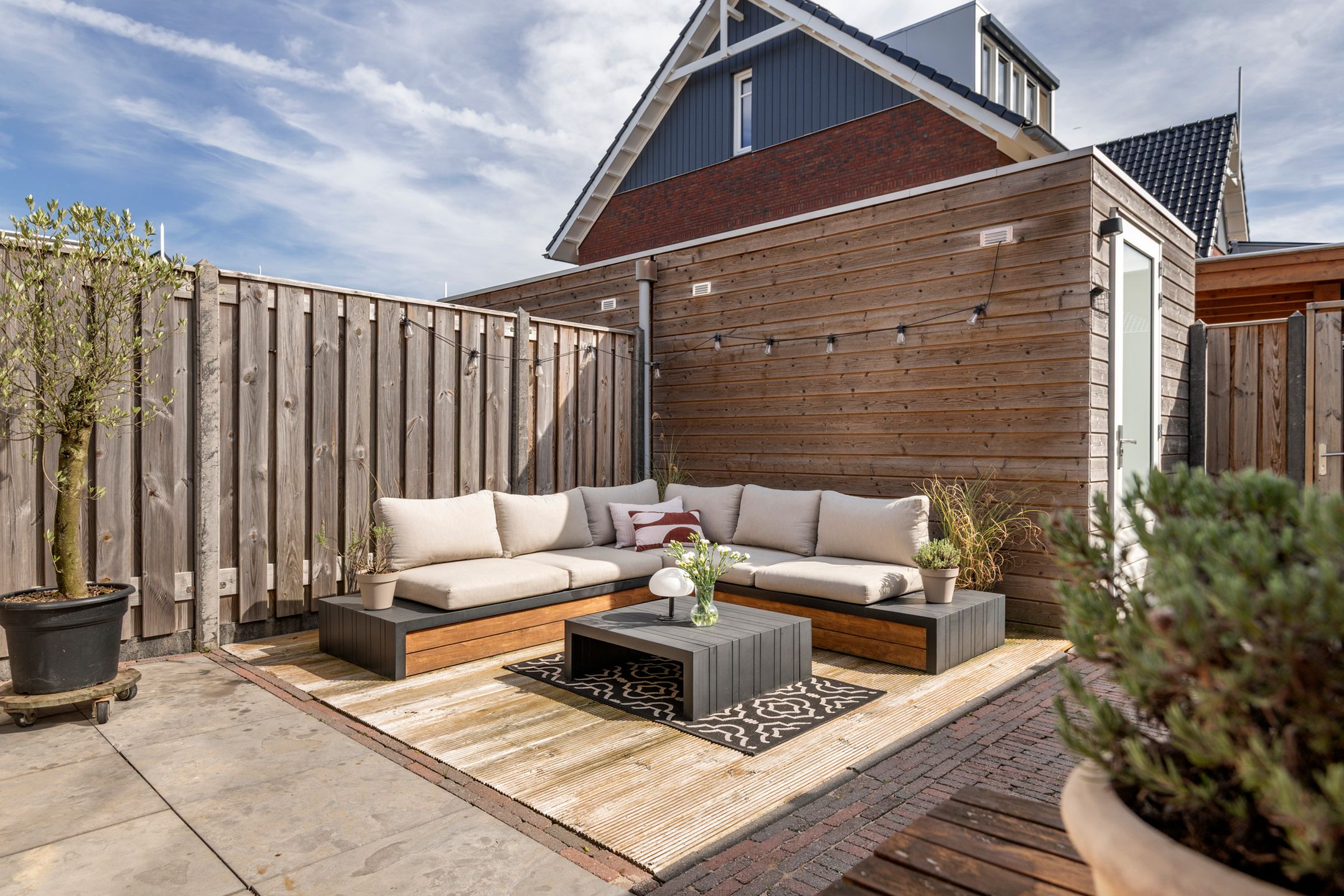 Foto 27 van Zonnebaars 5