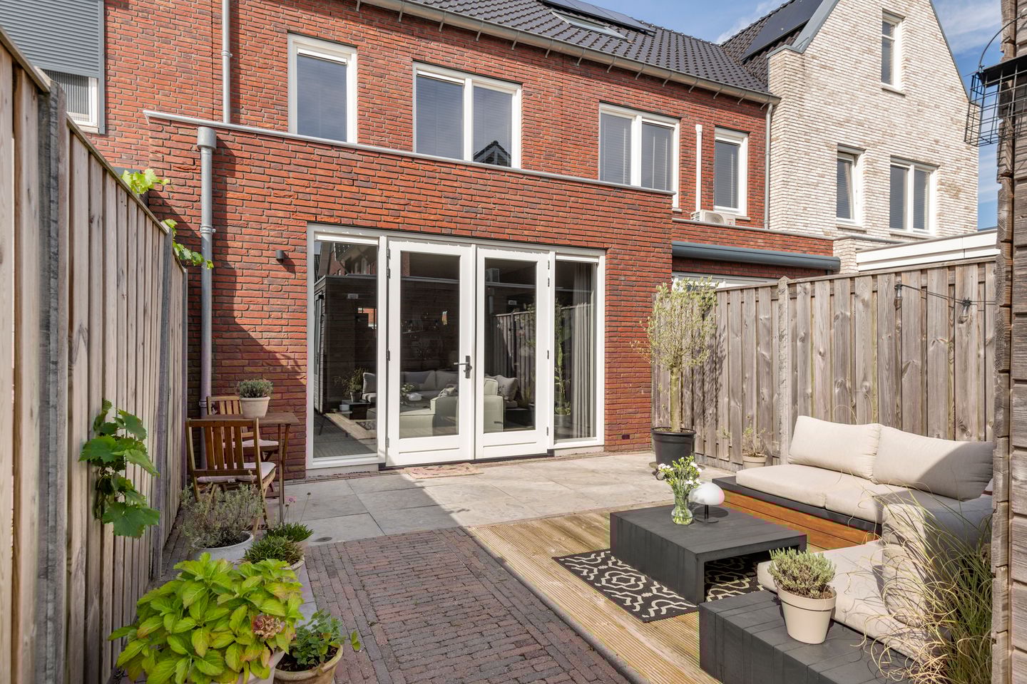 Foto 29 van Zonnebaars 5