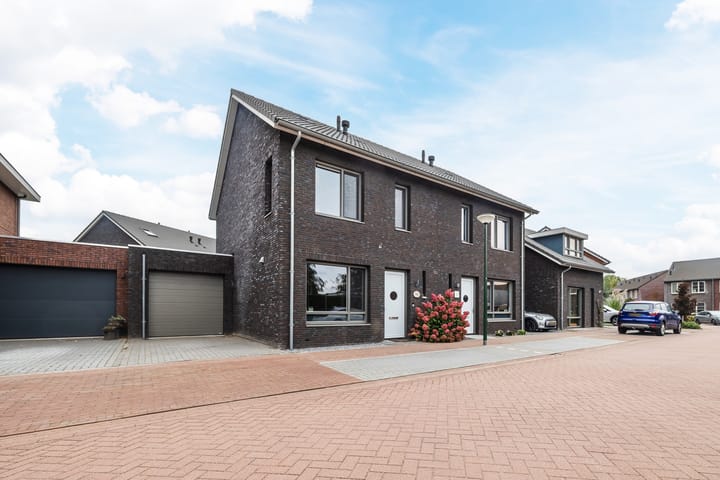 Foto 2 van Pastoor van Poortenstraat 22