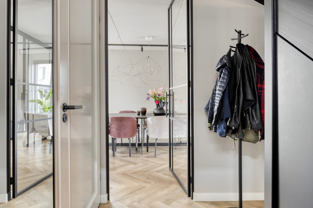 Photo 7 of Turfsteker 6