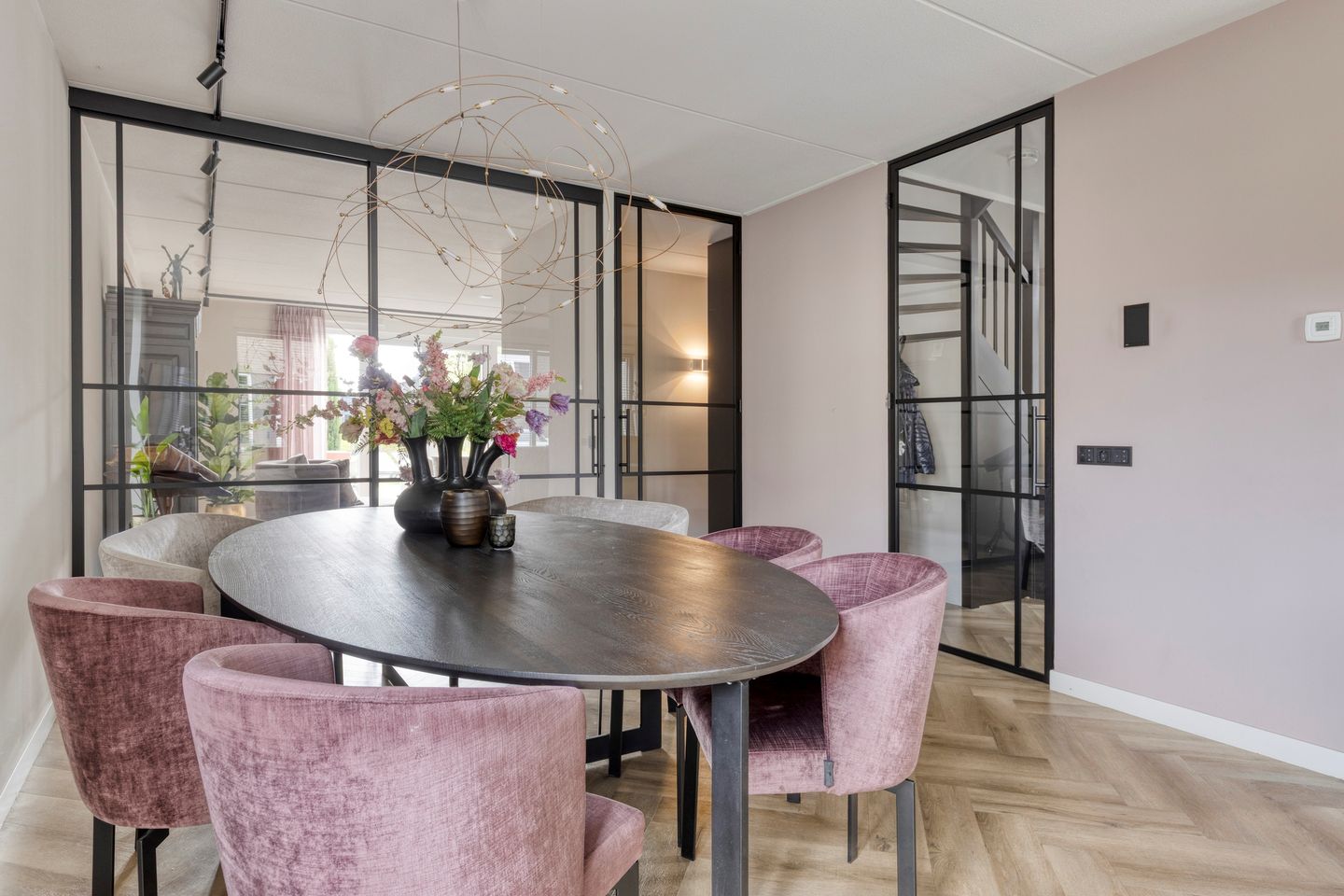 Photo 14 of Turfsteker 6