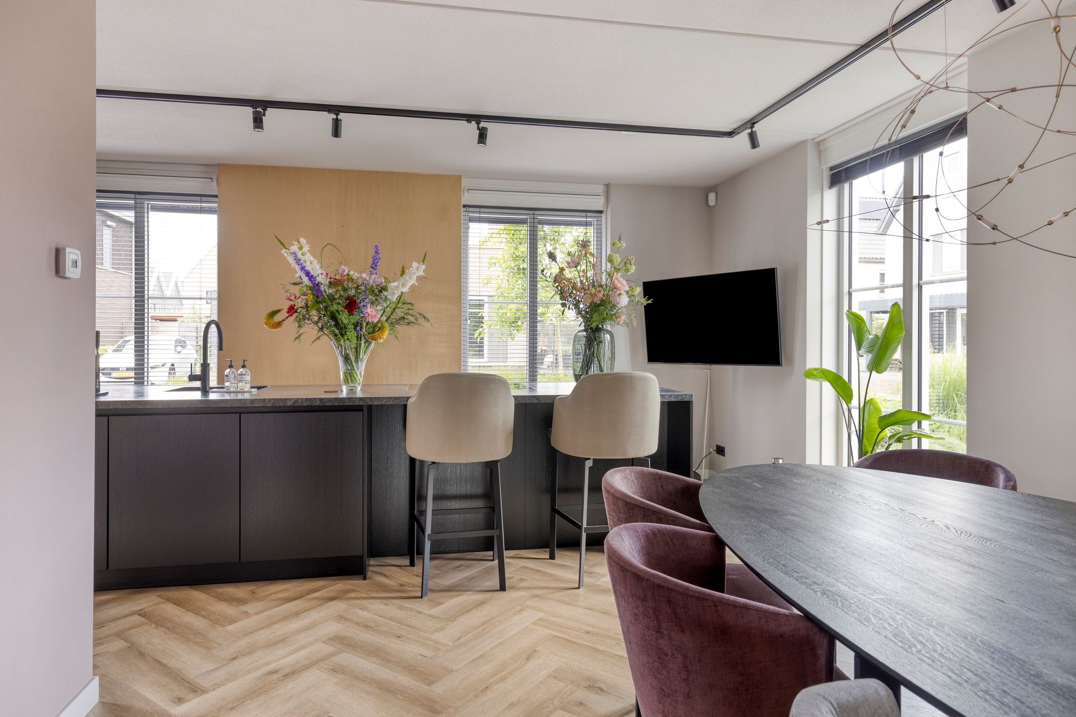 Photo 15 of Turfsteker 6