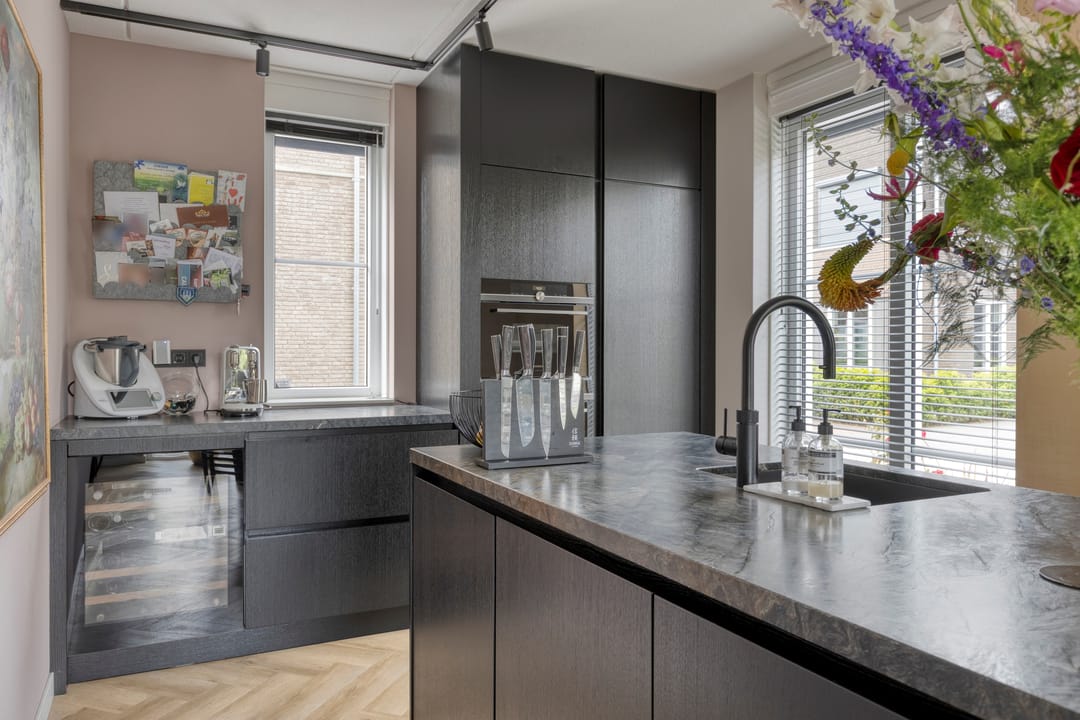 Photo 16 of Turfsteker 6