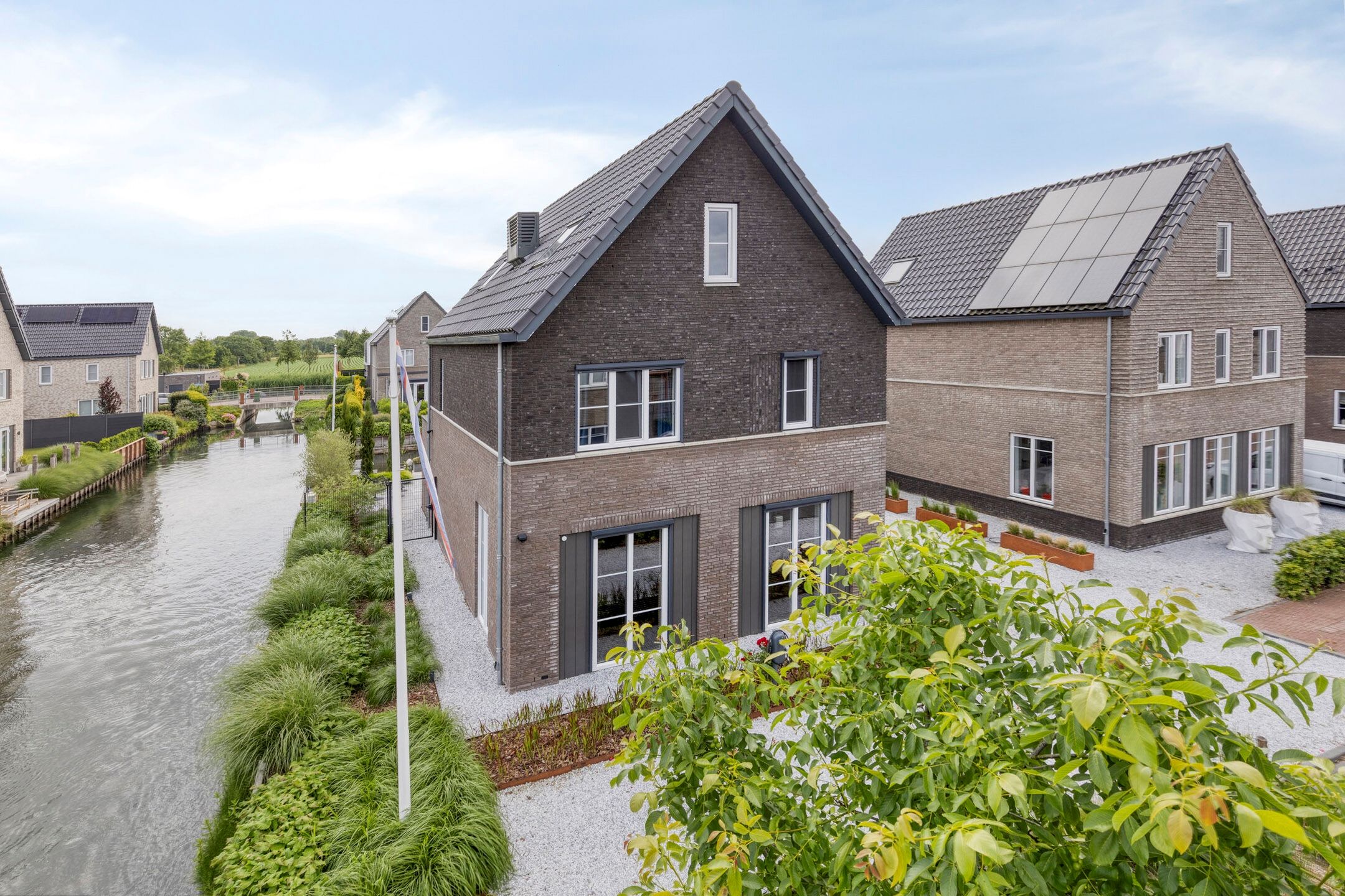 Photo 45 of Turfsteker 6