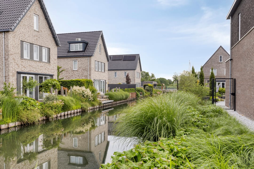 Photo 46 of Turfsteker 6