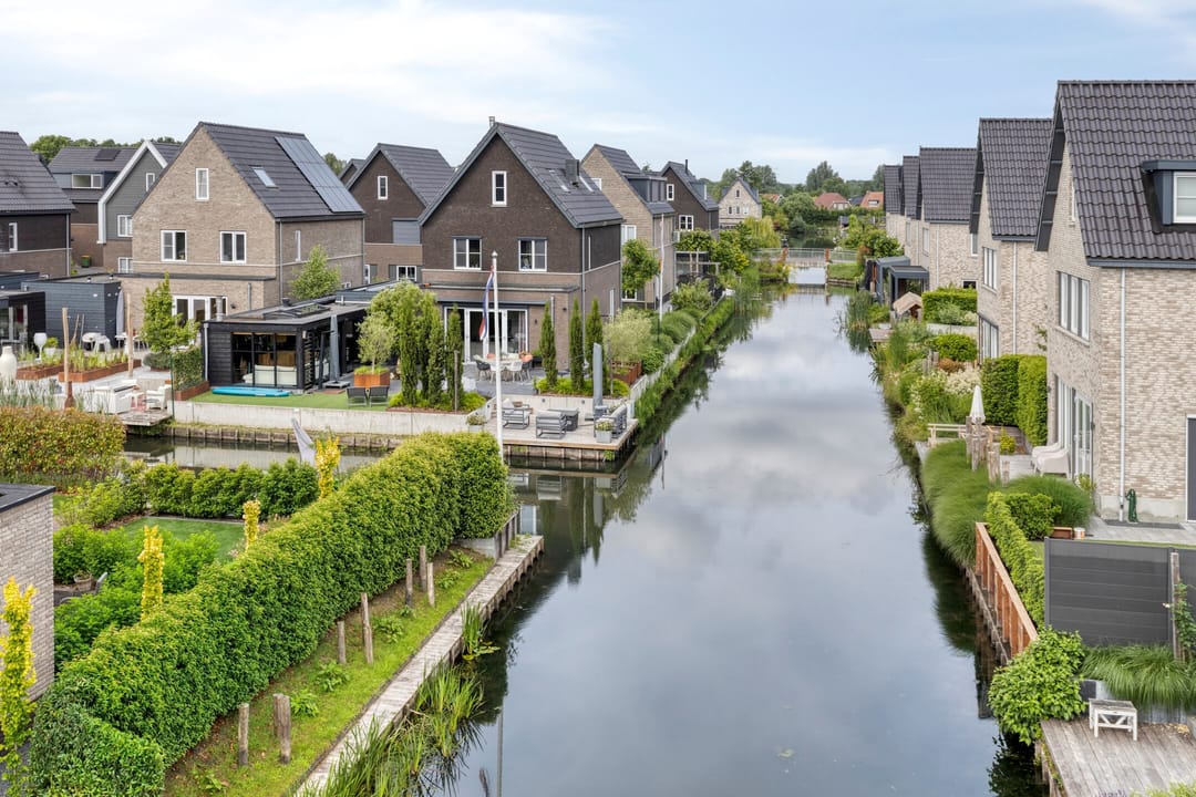 Photo 47 of Turfsteker 6