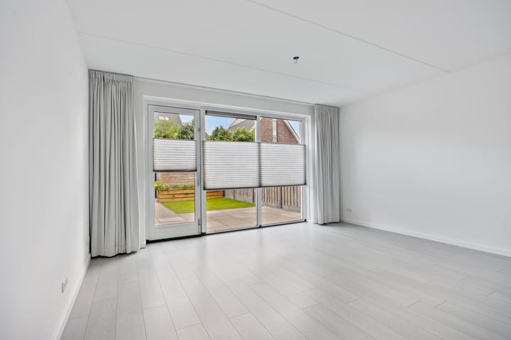 Foto 2 van Merensteinplein 25