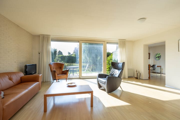 Foto 3 van Weegbree 11