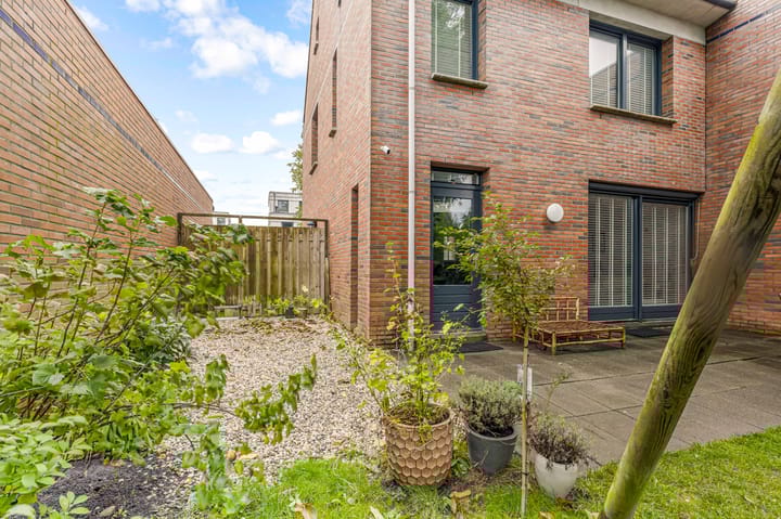 Foto 41 van Guadeloupestraat 8