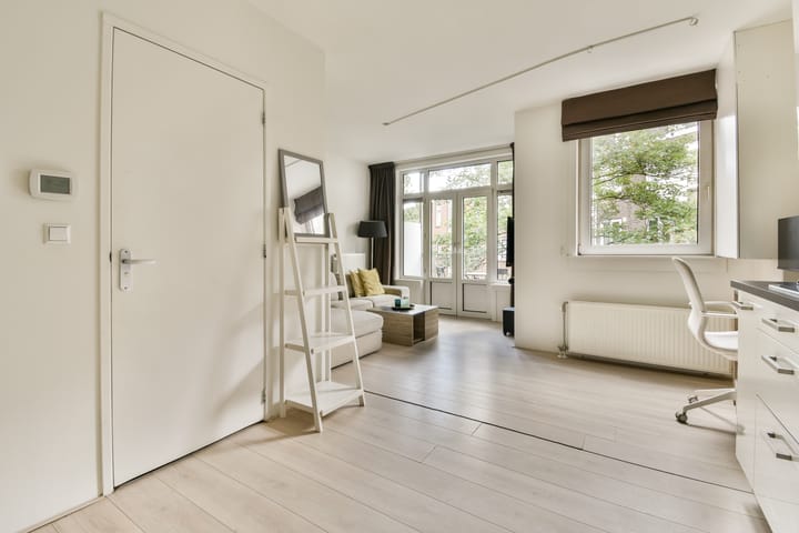 Photo 5 of Javastraat 136-2