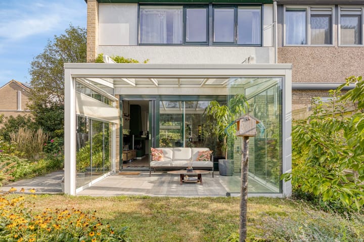 Foto 3 van Cosmeaduin 17