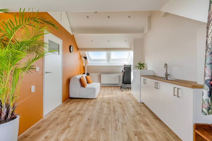 Foto 30 van Cosmeaduin 17