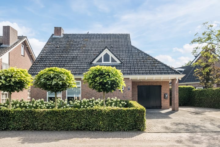 Foto 68 van Schoolstraat 6