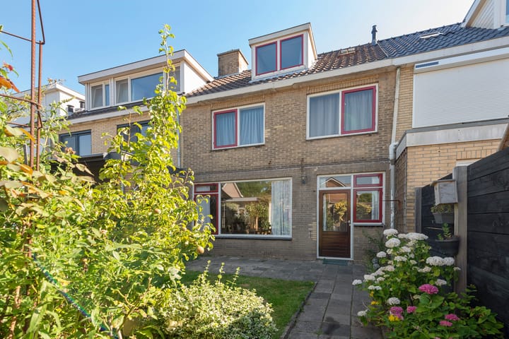 Photo 15 of Kennemerlandstraat 53