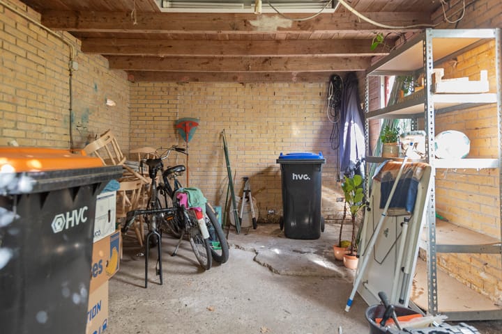 Photo 17 of Kennemerlandstraat 53