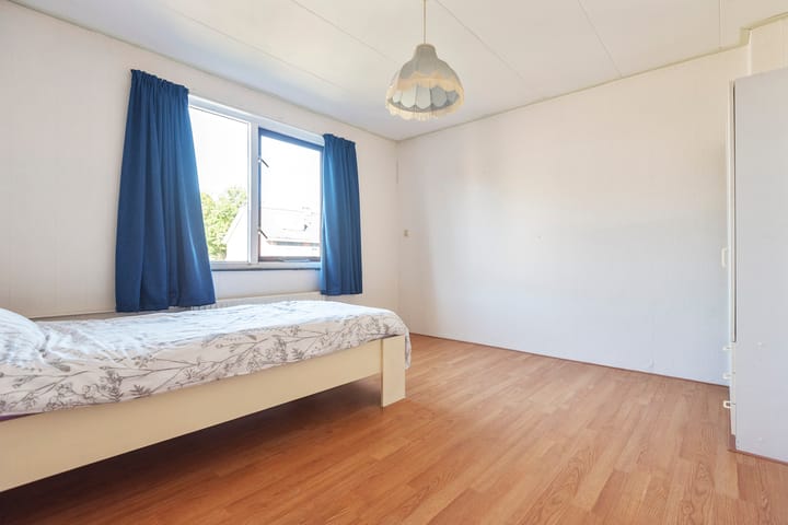 Photo 25 of Kennemerlandstraat 53