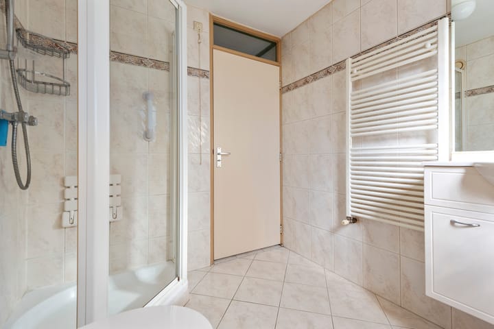 Photo 30 of Kennemerlandstraat 53