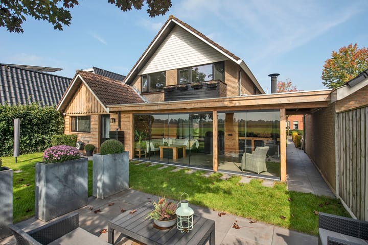 Photo 2 of Pastoor Petersstraat 75